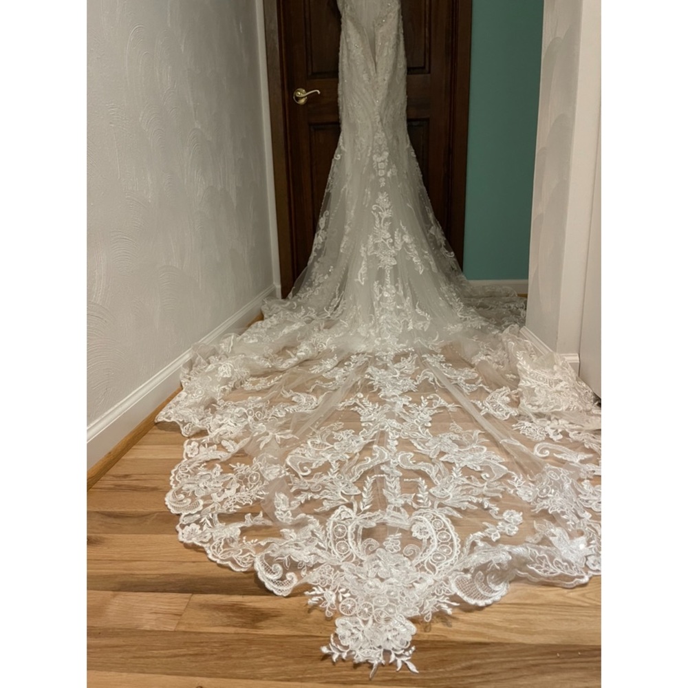 BRAND NEW Kitty Chen Wedding Dress - Picture 4 of 11